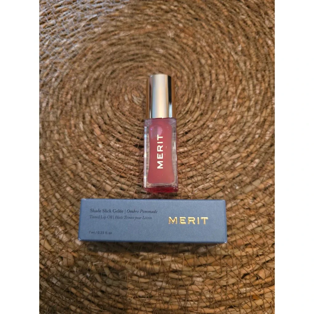 Merit shade slick